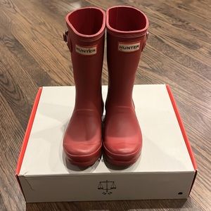 Kids- Hunter Rain Boots in Raspberry
